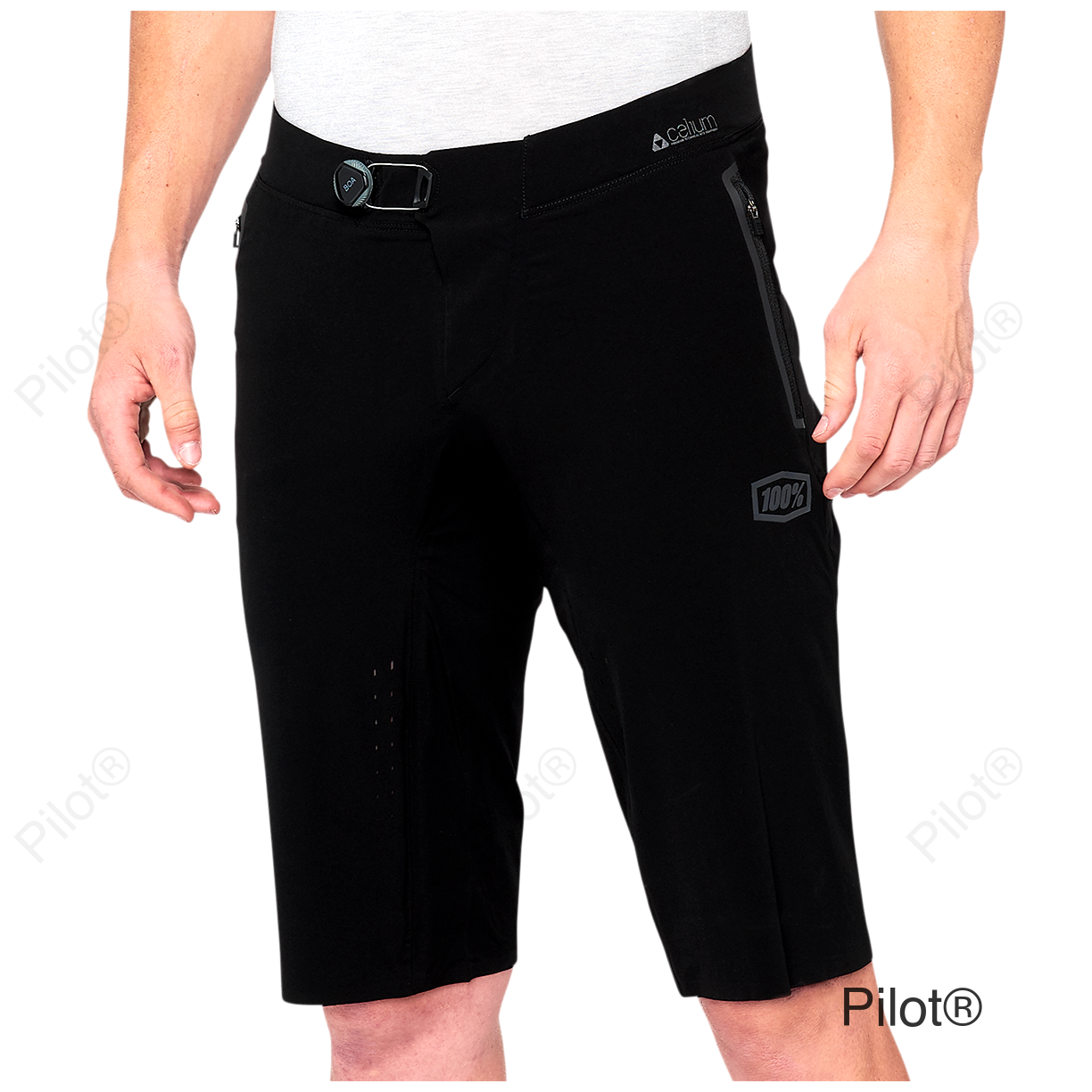 Celium Shorts - Black - US 38