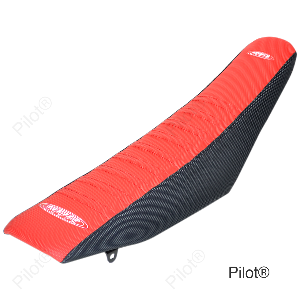 Pleated Seat Cover - Red Top/Black Sides